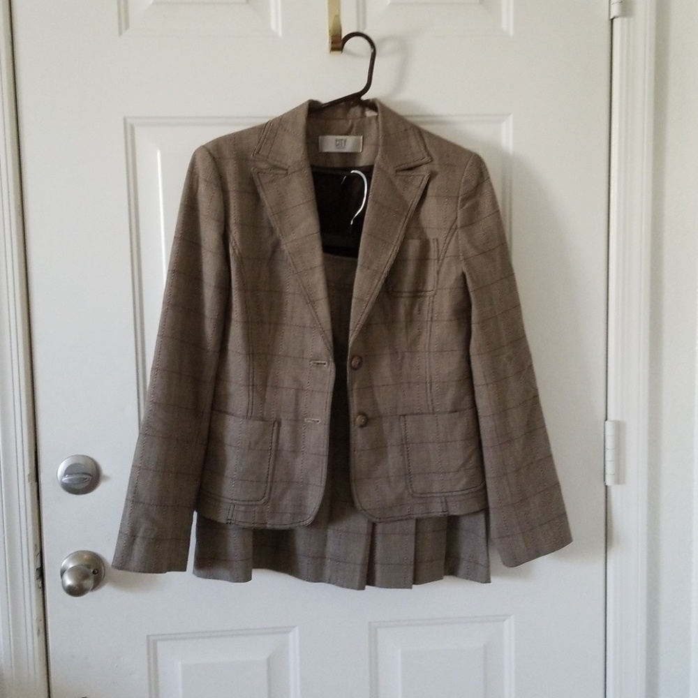 Suit
